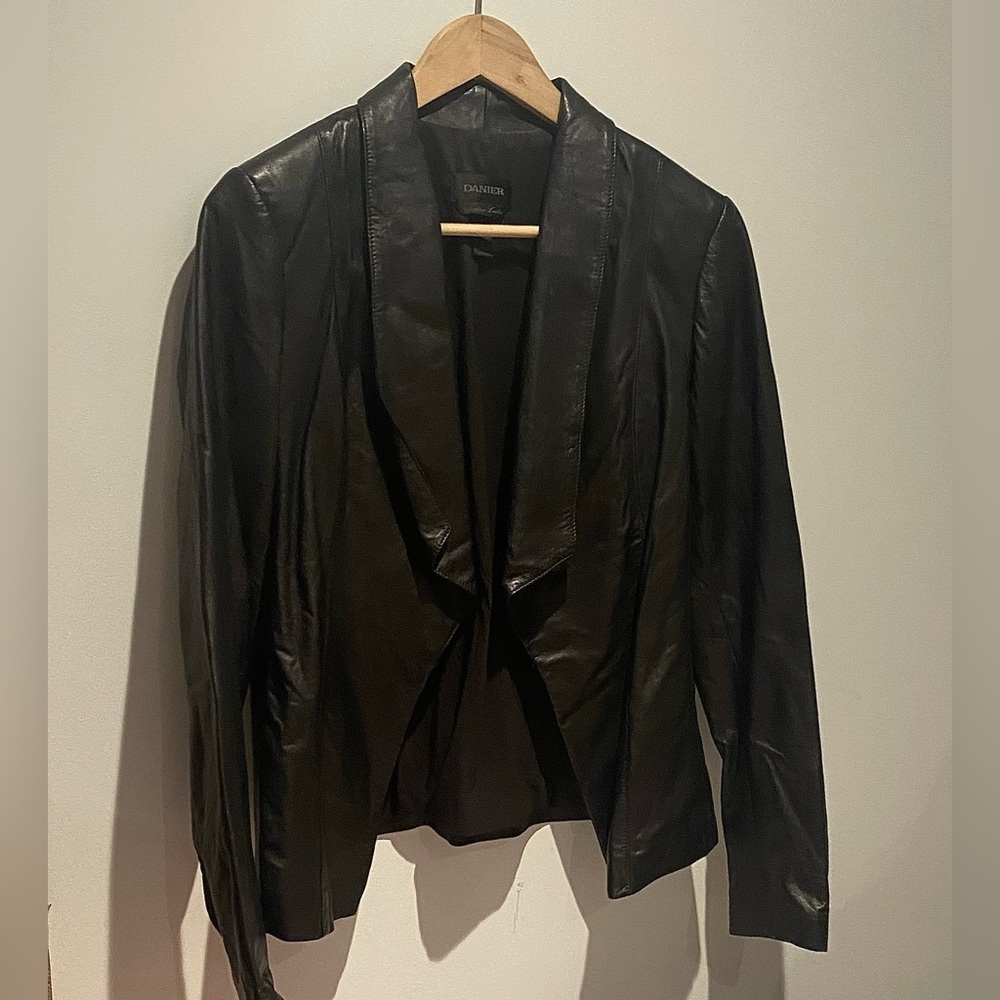 Danier Very Soft Supple Genuine Leather Jacket. Sz XS